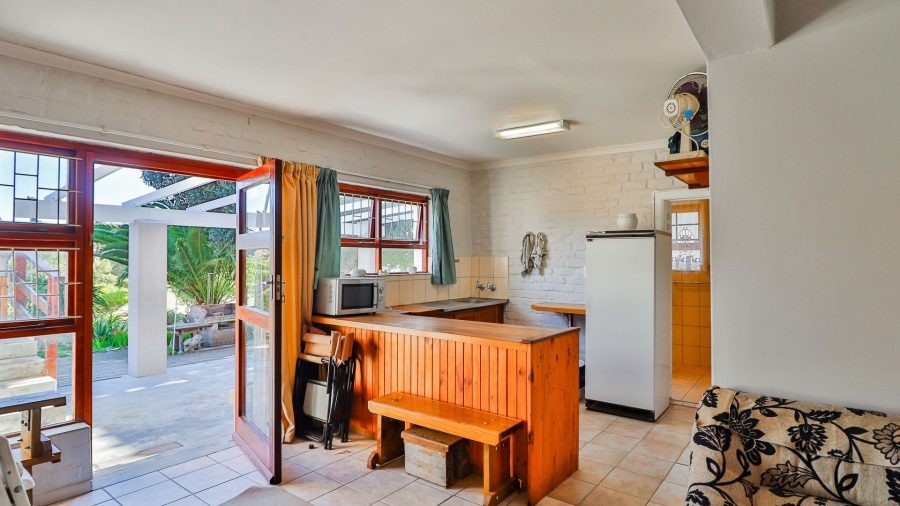 4 Bedroom Property for Sale in Stilbaai Oos Western Cape